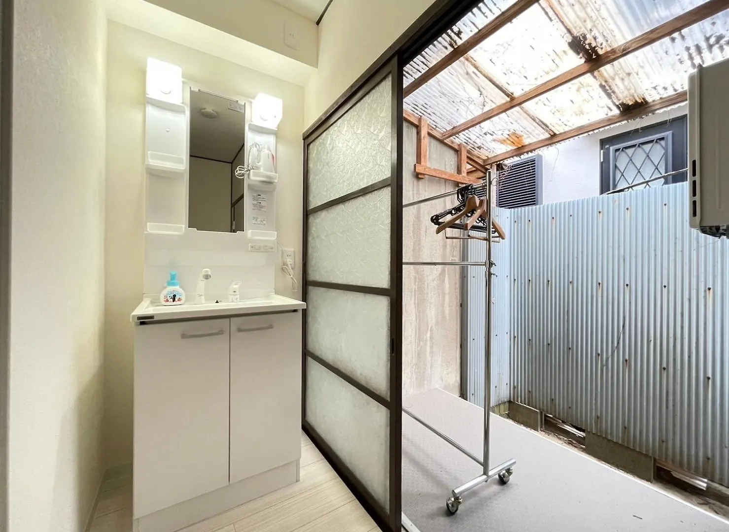 A&C House 新大阪3 Apartment